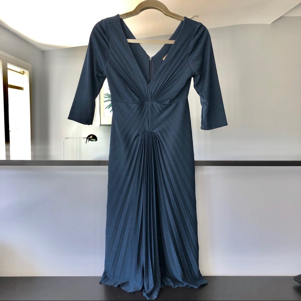 MaxAzria pleated navy midi dress size XS